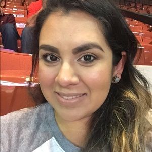 Meet your Posher, Esther